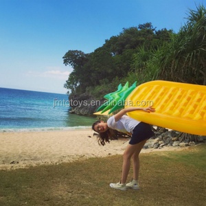 Flotador Inflable de Piña para Adultos de 180 cm, Colchoneta Flotante de Piña, Silla Flotante para Piscina, Juguete Inflable - Product Image 5
