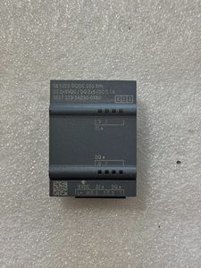 Módulo de E/S Digital S7-1200 6ES7223 3AD30 0XB0/6ES7223 3BD30 0XB0 para Control PLC Industrial en Stock - Product Image 4