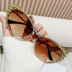 50334 New Arrival Fashion Popular Rhinestones Metal Modern Trendy Women Vintage <b>Sunglasses</b> - Product Image 5