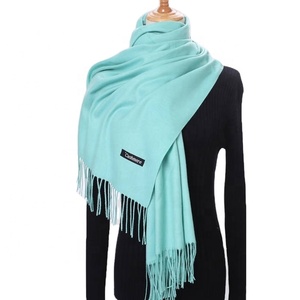 <span class=keywords><strong>Écharpe</strong></span>s et châles en gros : <span class=keywords><strong>Écharpe</strong></span> en polyester et <span class=keywords><strong>cachemire</strong></span> avec pompons, <span class=keywords><strong>écharpe</strong></span> d'hiver pour <span class=keywords><strong>femme</strong></span>, logo personnalisé, mode adulte, emballage polybag - Product Image 3