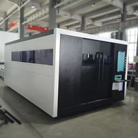 Machine de découpe laser à fibre Hoysook 3000w 6000w entièrement fermée avec table d'échange pour la découpe de tôles
