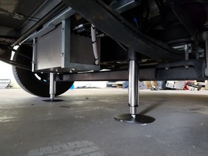 Cylindre de nivellement hydraulique d'utilisation de <span class=keywords><strong>camping</strong></span>-<span class=keywords><strong>car</strong></span> de caravane de corps de camion résistant avec la fonction automatique - Product Image 5
