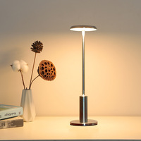 Lampe de table sans fil personnalisable Tavolo E14 décorative en métal rechargeable de haute qualité pour salle à manger hôtel bar café batterie
