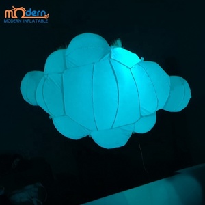 Grandes nuages gonflables géants avec éclairage publicitaire LED pour la décoration de scène d'événements, ballons suspendus, lumière nuageuse - Product Image 1