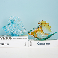Figurine de coquillage en verre soufflé à la main, sculpture de coquillage océanique colorée, accent décoratif artistique en verre pour la décoration côtière