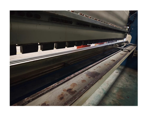 Machines de pliage CNC d'<span class=keywords><strong>occasion</strong></span>, tôles hydrauliques, 200 tonnes, 6100 mm, presse <span class=keywords><strong>plieuse</strong></span> pour tôles, vente en usine - Product Image 1