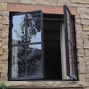 Fenêtre à battant en aluminium certifiée NFRC ALUFRONT avec grilles, fenêtre à économie d'énergie pour bâtiments résidentiels - Product Image 1