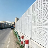 Barrière acoustique en acier galvanisé pour autoroute, barrière anti-bruit extérieure, mur acoustique insonorisant pour la réduction du bruit des routes, des ponts et des viaducs