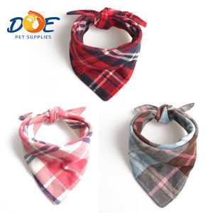 Doe Pet Verstellbares Weiches Hundehalstuch mit Britischem Karomuster und Schleifenband - Product Image 1