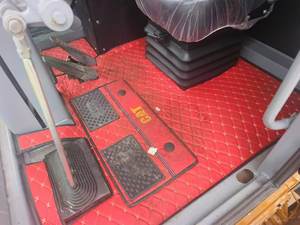 Niveleuse d'occasion Caterpillar 140K avec moteur Cummins et composants de pompe fabriqués au Japon - Product Image 6