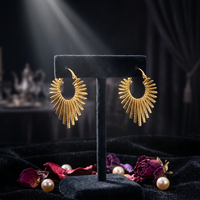 Boucles d'oreilles créoles vintage bohèmes texturées en forme d'aile de ventilateur, en laiton plaqué or véritable, en forme de plume, pour femme, bijoux de fête et de tous les jours