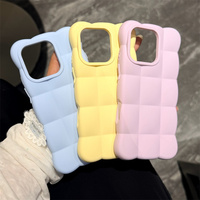 Coque de téléphone antichoc en silicone liquide aux couleurs macaron tendance avec bords ondulés et dragonne pour iPhone 17 16 Pro Max