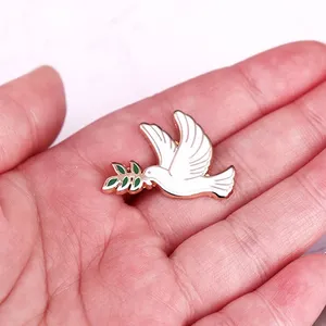 Colombe de la paix Branche d'olivier Broche en émail Broche en alliage Animal Colombe Badge avec technologie de placage pour les fêtes et les fiançailles - Product Image 3