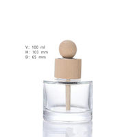 Vente en gros 60ml/100ml/150ml plat fleurs séchées sans feu aromathérapie couvercle en bois bouteilles vides en verre pour voiture et usage domestique