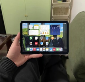 Nouvelle tablette ultra-portable compacte avec écran premium, idéale pour les professionnels nomades, les digital nomads, pour Mini 5G, étanche, permettant une utilisation mobile - Product Image 4