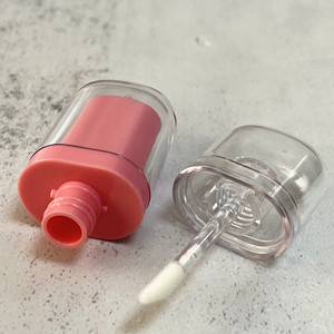 หลอดบรรจุภัณฑ์ลิปกลอสน้ำมันลิปสีชมพูใส - Product Image 2