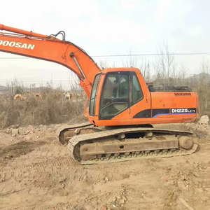 Excavadora de Orugas Doosan DH225LC-7 de Segunda Mano de Bajo Consumo de Combustible de Corea, Excavadora Usada en Venta a Bajo Precio en Existencia - Product Image 1