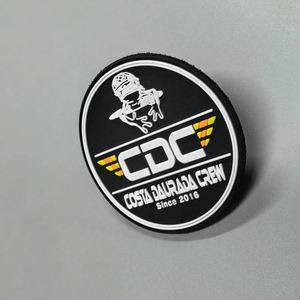 Patch de réparation personnalisé en PVC souple 3D avec logo de chapeau en PVC, gaufré à chaud, patch tactique en caoutchouc avec fixation - Product Image 1
