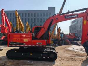รถขุดมือสอง Doosan Dx150 15 ตัน ราคาแข่งขัน ประสิทธิภาพการทำงานสูง รถขุด Doosan Dx150 Dx220 Dx225 มือสอง - Product Image 4