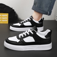 Chaussures blanches respirantes pour hommes, nouvelles tendances estivales, baskets polyvalentes pour étudiants, chaussures de skate décontractées et à la mode.