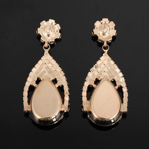 Yiwu, nuevos accesorios al por mayor, pendientes de diamantes de imitación multicolor de moda coreana, pequeños regalos de joyería para niñas <span class=keywords><strong>E133</strong></span> - Product Image 4