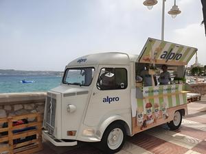 Camionnette alimentaire électrique rétro, directement de l'usine, avec crêpière professionnelle pour <span class=keywords><strong>galettes</strong></span> en camping en montagne - Product Image 2