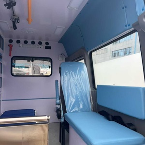 L'<span class=keywords><strong>ambulance</strong></span> la plus avancée, toute neuve, <span class=keywords><strong>Iveco</strong></span> 4x4 diesel, véhicule d'urgence hospitalier pour le transport et la surveillance. - Product Image 6