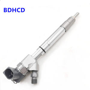 Oferta directa de fábrica, el mejor <span class=keywords><strong>precio</strong></span>, inyector common rail de combustible de motor diésel de alta calidad 0445110007 para <span class=keywords><strong>BMW</strong></span> E38 E39 530D <span class=keywords><strong>730D</strong></span> - Product Image 1