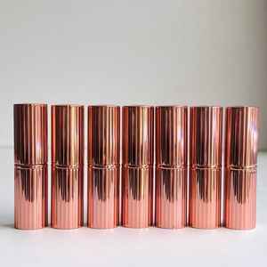 Lápiz Labial Mate de Terciopelo de Larga Duración de Marca de Lujo OEM, Ingredientes Minerales de Alta Calidad, Resistente al Agua e Hidratante, Vegano, Antiadherente - Product Image 6