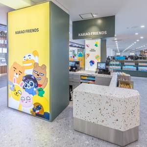 <span class=keywords><strong>Vitrine</strong></span> de magasin de jouets design sur mesure avec présentoir en verre pour <span class=keywords><strong>un</strong></span> service de design <span class=keywords><strong>d</strong></span>'intérieur complet - Product Image 1