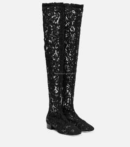 Botas de Encaje Negras para Mujer con Tacón de Bloque y Suela de Cuero de Lujo, Botas Altas hasta la Rodilla con Punta Cuadrada y Tela Elástica de Encaje - Product Image 3