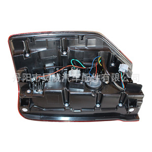 Conjunto de luces traseras LED y luces de freno para camionetas Mitsubishi L200 Triton 2019 - Product Image 1