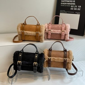 Vente en gros d'usine de petits sacs à main en peluche pour jeunes femmes sacs à main en peluche pour filles design sacs à main en <span class=keywords><strong>fausse</strong></span> <span class=keywords><strong>fourrure</strong></span> pour femmes - Product Image 1
