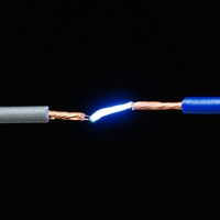 Générateur haute tension pour gants à choc électrique DC 3V-6V 400kV 400000V Module d'alimentation à augmentation de tension Forme de bobine Plastique 50Hz/60Hz