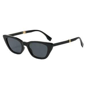 Lunettes de soleil pliantes rectangulaires à monture intégrale UV400 en PC, monture verte, accessoires de plage, style œil de chat classique, unisexe, luxe - Product Image 1