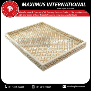 Bandeja Rectangular de Resina con Incrustaciones de Hueso, Bandeja Decorativa Otomana con Asas y Madreperla |   Decoración para el Hogar, Sala de Estar y Cocina - Product Image 2