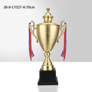 Coupe <span class=keywords><strong>de</strong></span> trophée en métal plaqué or <span class=keywords><strong>De</strong></span> <span class=keywords><strong>Mo</strong></span> TM-A en gros, personnalisable avec gravure, pour récompense <span class=keywords><strong>de</strong></span> champion, événements scolaires, clubs sportifs, événements sportifs d'entreprise, vainqueurs - Product Image 3