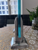 Pagar Kaca Tanpa Bingkai dengan Railing Kaca Tempered yang Dipasang di Atas Alas Spigot untuk Balkon