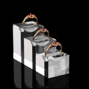 Personalizado alta qualidade acrílico anel display rack jóias titular stand