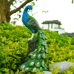 Custom Outdoor Garden Landscaping Simulation Peacock Animal Sculpture Garden Decor Solar Resin Crafts for Courtyard Decoration