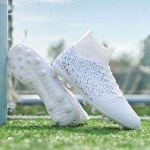 รองเท้าฟุตบอลคุณภาพสูงรุ่นใหม่ปี 2025 ระบายอากาศได้ดี รองเท้าฟุตบอลสำหรับผู้ชายและผู้หญิง รองเท้ากีฬากลางแจ้ง รองเท้าฝึกซ้อมฟุตบอล - Product Image 2