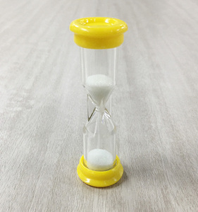 Vente en gros usine Sablier en plastique traditionnel fait main, étanche et incassable, de 1, 3 et 5 minutes, pour enfants, maison et cuisine - Product Image 2