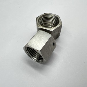 Tuerca de Bloqueo de Acero Inoxidable 316 Mecanizada por CNC, Totalmente Metálica, con Torque Prevaleciente para Entornos Químicos - Product Image 1