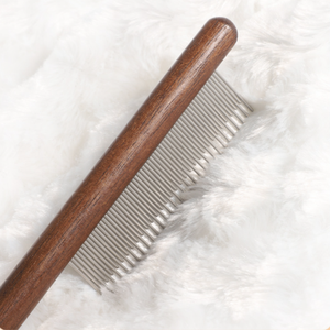 مشط خشبي صلب صديق للبيئة لتهذيب شعر الحيوانات الأليفة، يساعد على فك التشابك ومكافحة البراغيث، مع إمكانية إضافة شعار مخصص - Product Image 5