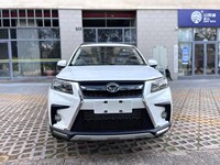 SUV Compacto Usado Económico BAIC Huansu S5 2017 2018 1.3T 5MT LHD 133HP 185Nm Techo Panorámico Cámara Trasera Coche Usado Confiable