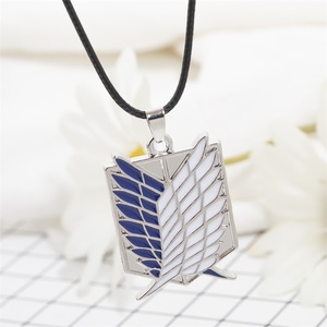 Collar con Colgante <span class=keywords><strong>de</strong></span> <span class=keywords><strong>Ataque</strong></span> a los <span class=keywords><strong>Titanes</strong></span>, <span class=keywords><strong>Alas</strong></span> <span class=keywords><strong>de</strong></span> <span class=keywords><strong>la</strong></span> <span class=keywords><strong>Libertad</strong></span>, Joyería Tata Kai, Serie <span class=keywords><strong>de</strong></span> Anime Popular, Levi Ackerman - Product Image 3