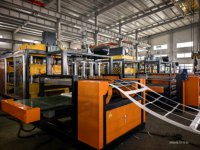 Nouvelle machine automatique de formage de boîtes repas en mousse PS, contrôlée par PLC, à moteur, pour vaisselle jetable hautement écologique et très sûre