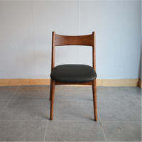 Ensemble table et chaises de café rondes de style nordique, fauteuil rembourré avec pieds en bois pour café et salon, style minimaliste