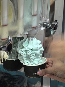 Máquina de aperitivos de fábrica de 30L/h, máquina de helados, máquina de helados con congelador de yogur congelado, máquina de helados suaves - Product Image 3