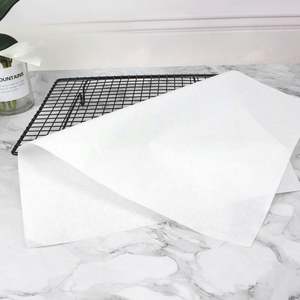 กระดาษห่ออาหารกันน้ำมัน กันน้ำ เป็นมิตรกับสิ่งแวดล้อม พิมพ์โลโก้ได้ตามต้องการ สำหรับห่อเบเกอรี่และขนมปัง - Product Image 6